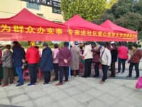 鄭州西區(qū)中醫(yī)院專家愛(ài)心義診，以行動(dòng)普及健康，引導(dǎo)公眾健康理念