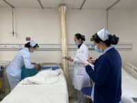 以考促練、以練促學(xué)，鄭州西區(qū)中醫(yī)院護(hù)理部開(kāi)展護(hù)士長(zhǎng)“三基”訓(xùn)練考核