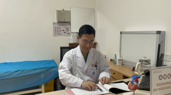 煩躁！90后小伙持續(xù)失眠、胸悶，原因竟然是······