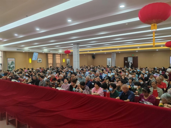 專家講座現(xiàn)場(chǎng)解憂，護(hù)航健康路